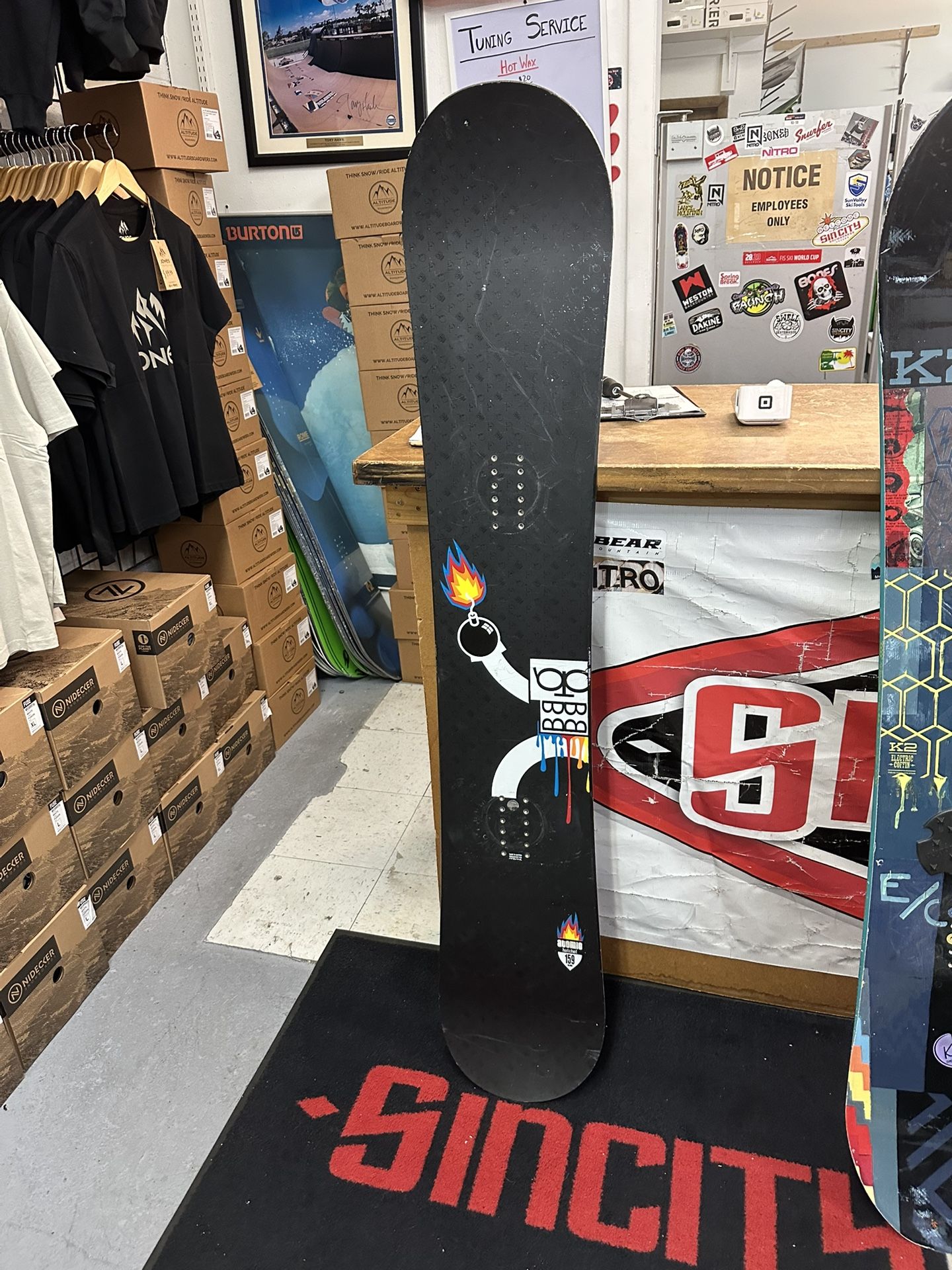 atomic 159 Snowboard Certified With Warranty Located At Sin City Snowboards