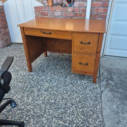 Pottery Barn Kids Student Desk