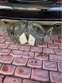 Chevy Silverado fog lights with  brackets OEM 2019-24