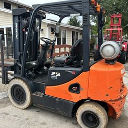 2017 Doosan Forklift G25E-5 for Sale$$