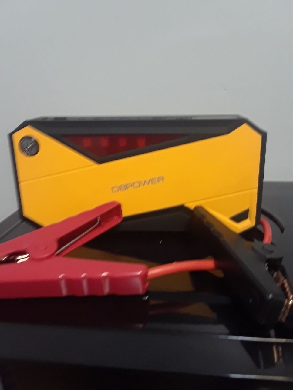 DBPOWER..JUMP STARTER PORTABLE CHARGER