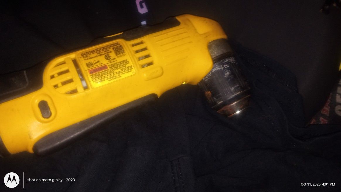 DE WALT 20 V MAXX XR 3/8 ANGLE DRILL