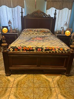 Queen bedroom set with mattress