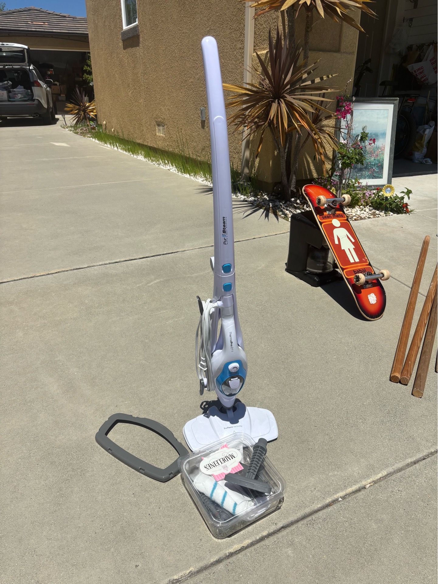 Steam cleaner with parts barely used