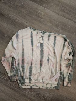 Brand New Off The Shoulder Sweater Women Size Smal Fits Like A Medium. 