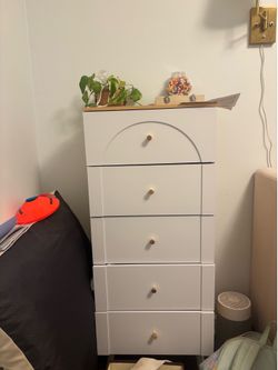 Narrow 5 drawer dresser