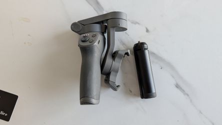 DJI Osmo Mobile Gimbal + Zeadio Tripod