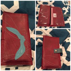 Queen bee creations wallet