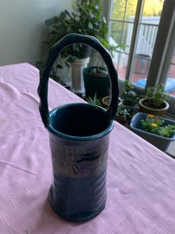 Ceramic vase