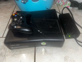 Xbox 360 E 250GB Console Bundle – Tested & Working