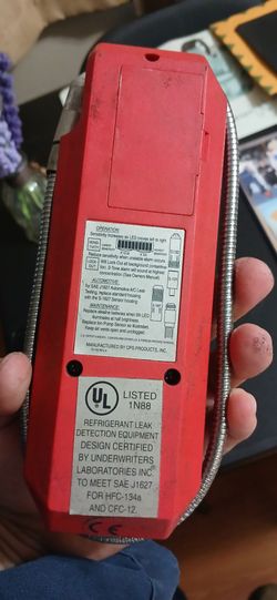Mac ac leak detector