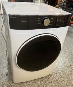 Midea 8.0 Cu. Ft. Front Load Gas Dryer – MLG45N1AWW  ✨ Excellent condition — looks and works like new! ✨  Selling a very clean, gently used Midea 8.0 