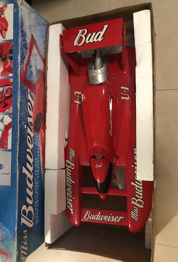Miss Budweiser RC nitro boat pro boat