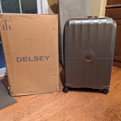 Dlesey Paris Saint Tropez Luggage Brand New With Tags In Box