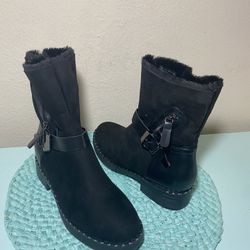 Black Women Boots Size 7.5