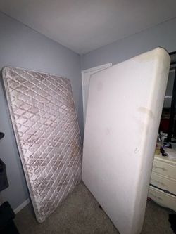 Two Twin Mattress/ Regular + Memory foam