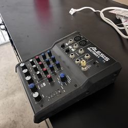 Alesis Audio Mixer 