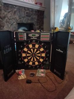 Arachnid titanium 5400 electronic dartboard