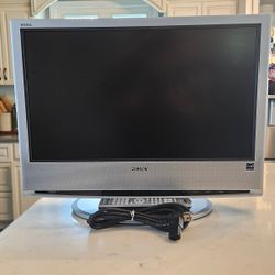 Sony WEGA 23” LCD TV + Remote