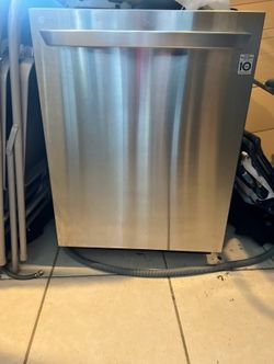 LG Top Control Smart wi-fi Enabled Dishwasher with QuadWash
