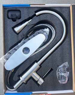 NEW Single Handle Kitchen Faucet w/ Pull Down Sprayer w/ Plate for 1 or 3 Holes- Brushed Nickel -$45