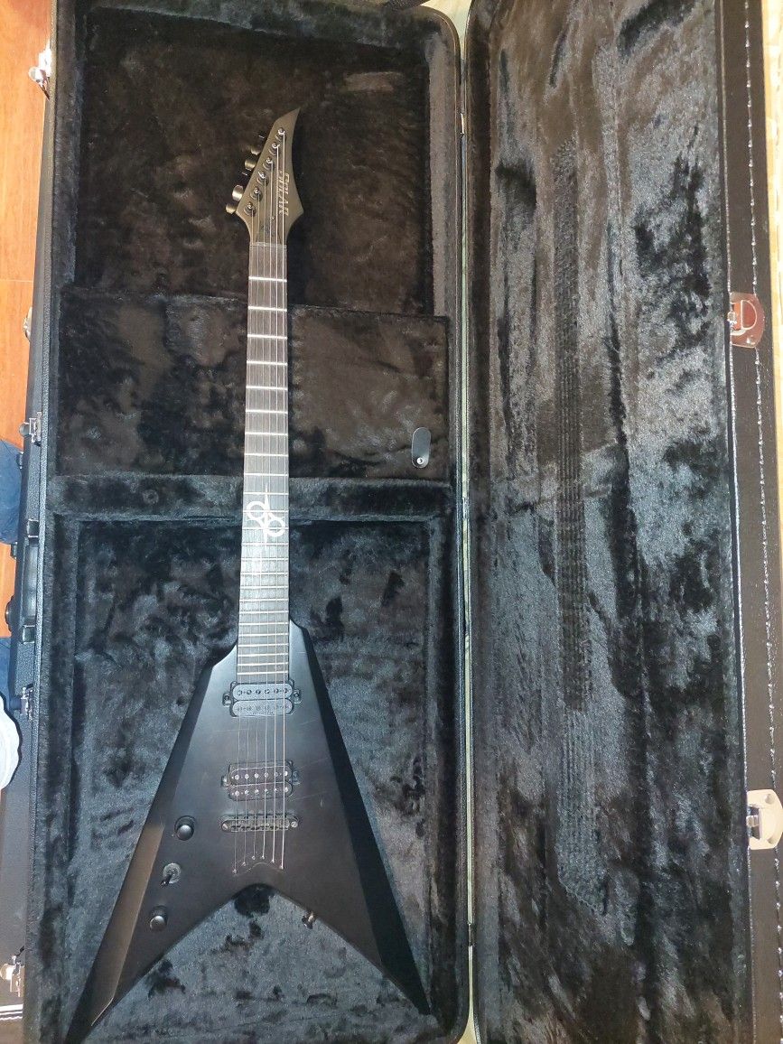 Left Handed Solar V Guitar With Hard Case
