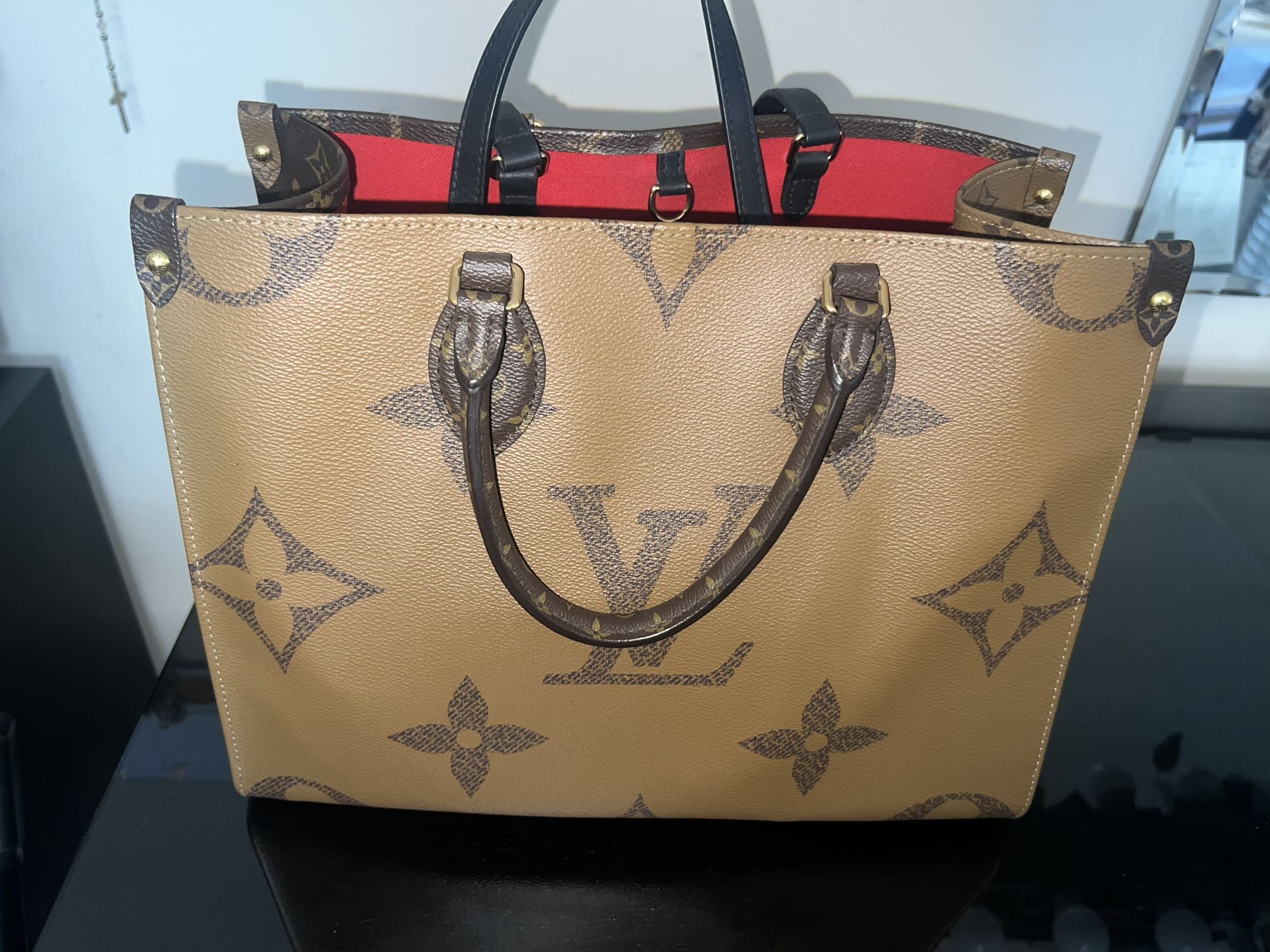 Louis Vuitton Onthego GM Tote Bag