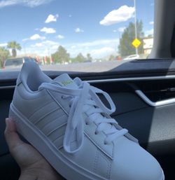 Adidas Grand Court 2.0 Size 8 Women's <3 for Sale in Las Vegas, NV - OfferUp