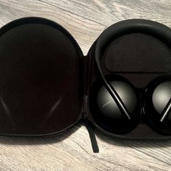 Bose Headphones 700, Bluetooth Over-Ear Wireless Headphones, Black 