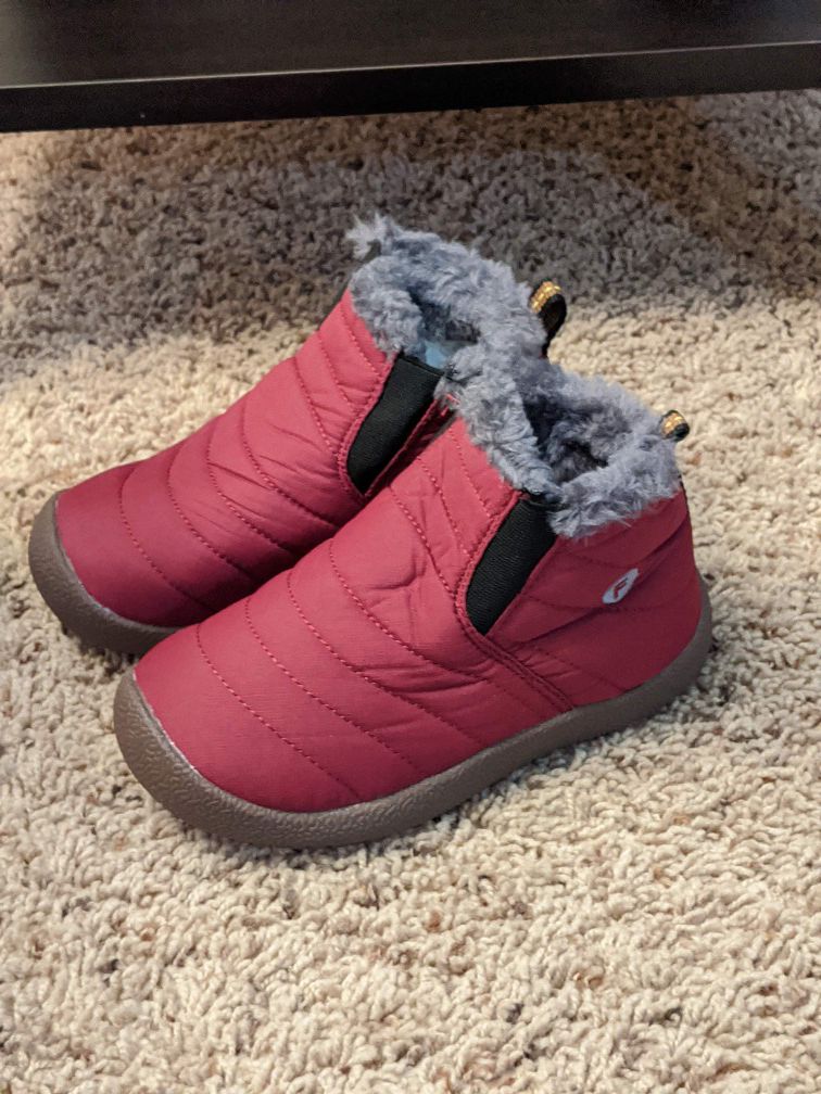 New toddler boys/girls winter/snow boots size 11/12
