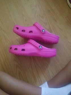 HOT PINK CROCS