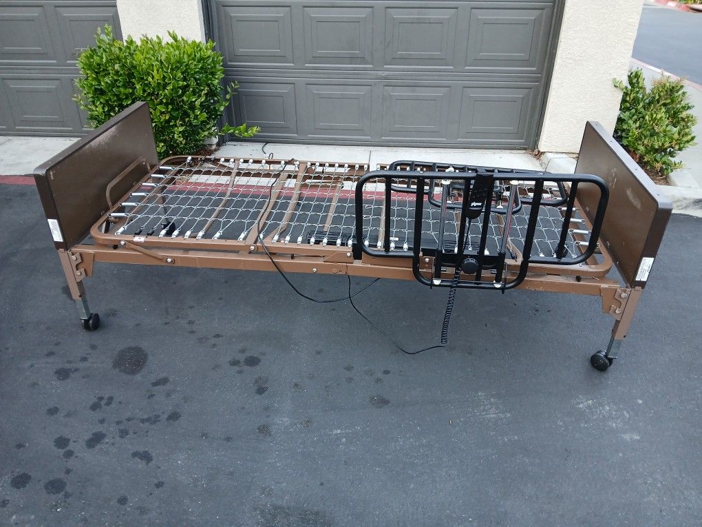 ELECTRIC HOSPITAL BED by Merits