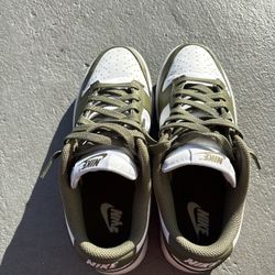 Nike Wmns Dunk Low 'Medium Olive'