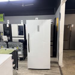 🔥FRIGIDAIRE 20 CUBIC FT UPRIGHT FRREEZER🔥