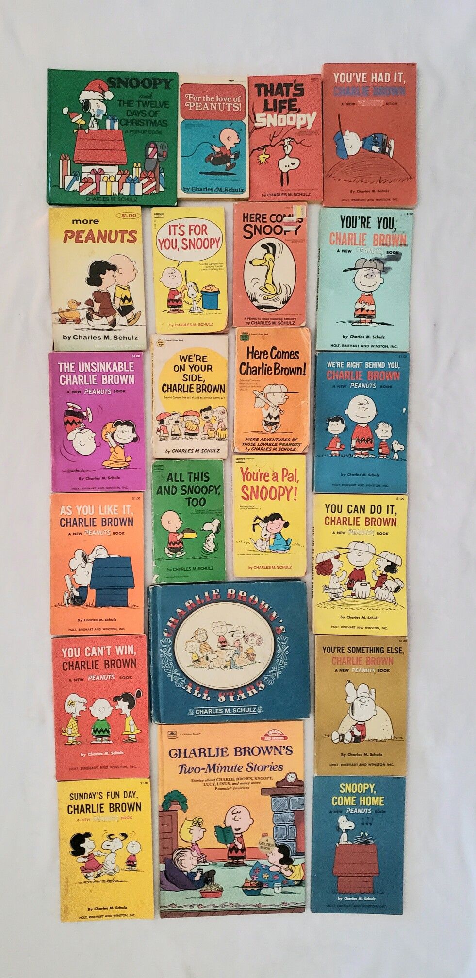 PEANUTS SNOOPY AND CHARLIE BROWN GANG BOOK LOT