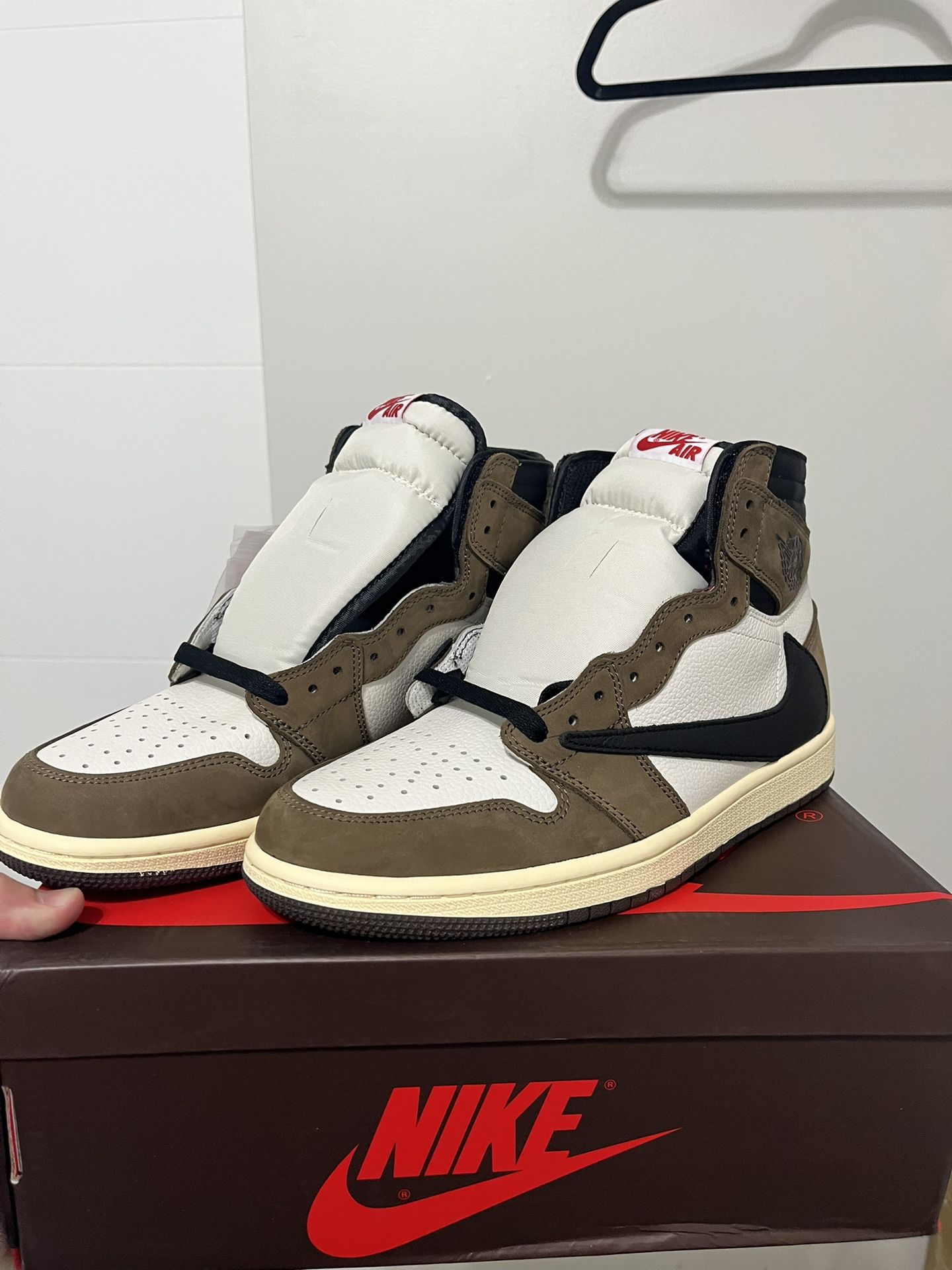 Jordan 1 High Travis Scott Mocha