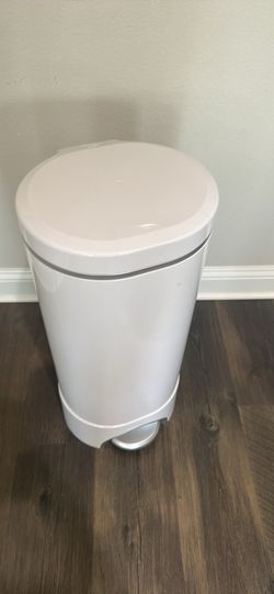 Diaper pail