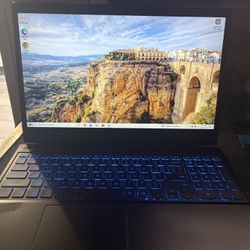Dell Latitude G3  3590 i7 9760H