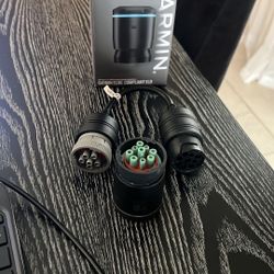 9-pin J1939 and 6-pin J1708 diagnostic ports + Garmin ELD 