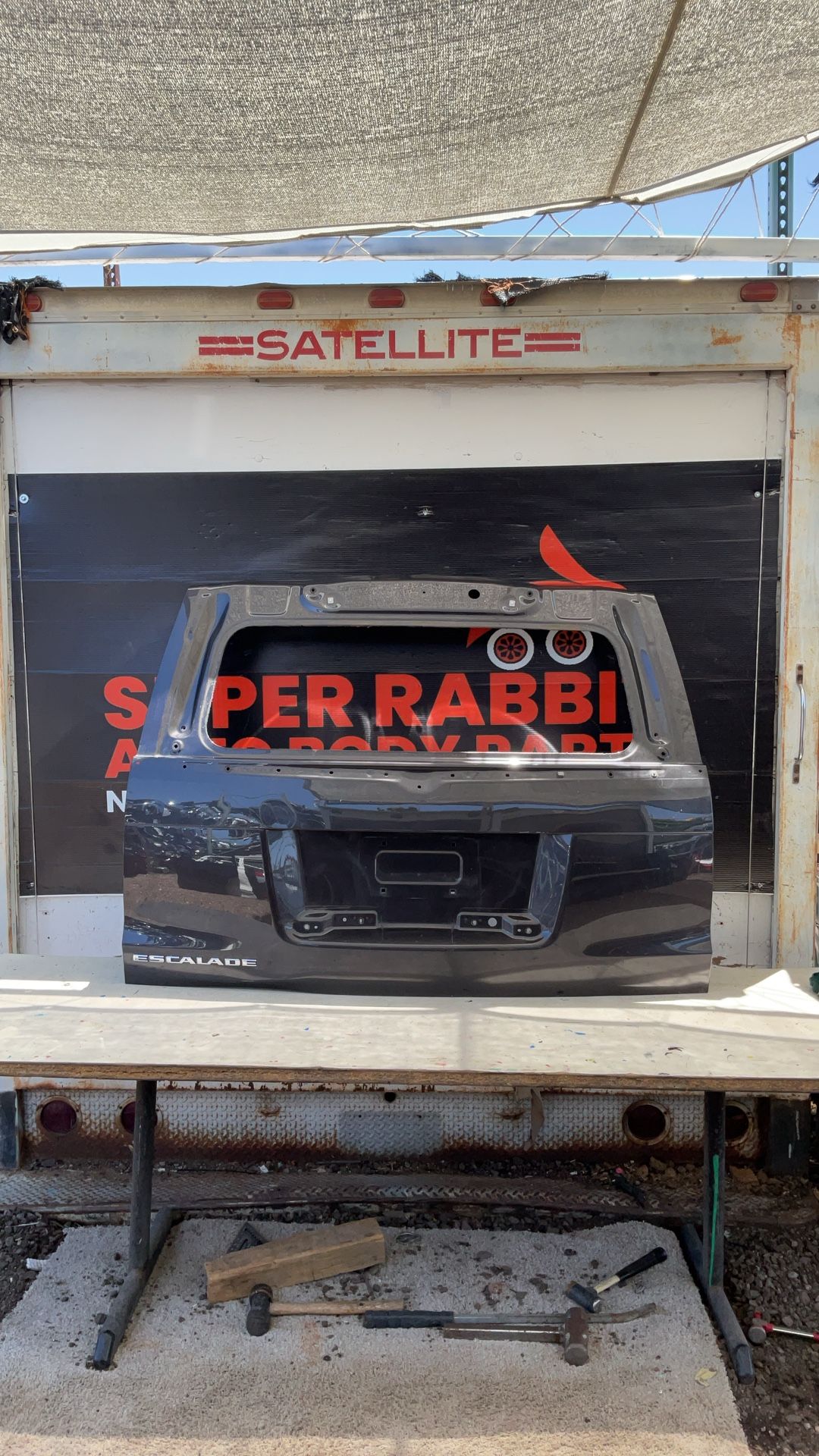 2015 Escalade Tailgate Shell OEM 2020