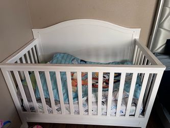 White crib