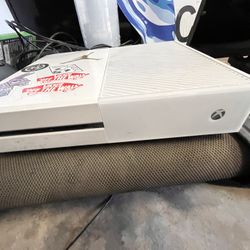 Xbox One With Controller And Mic