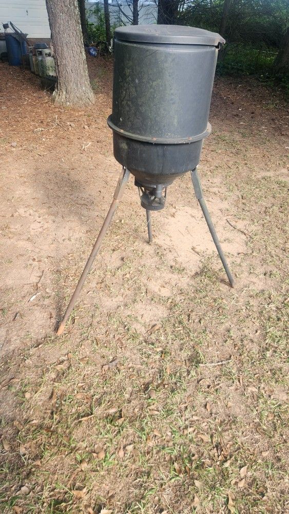 Deer Feeder