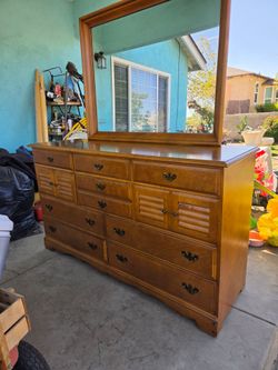 Dresser