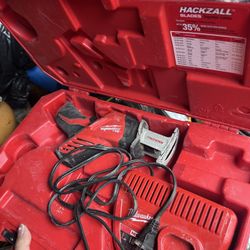 Milwaukee M12 12V HACKZALL Reciprocating Saw Kit