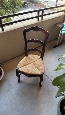 Wood table / foldable plus four wood chairs