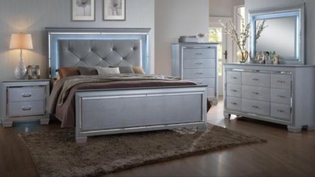 Queen bedroom set