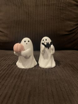 Hide & Eek Ceramic Ghost With Bat / Pumpkin