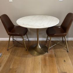 World market bistro Table 34” Diameter and Chairs