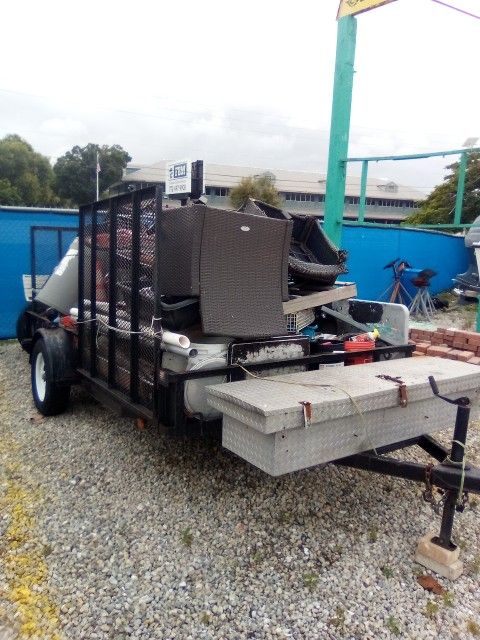 7' X 13' Single Axle LandscapeTrailer Rear Gate N Side Gate 15" Tires N Box Up Front $1499 Or Buy A New One For Over $3000 N Do The Same Job !